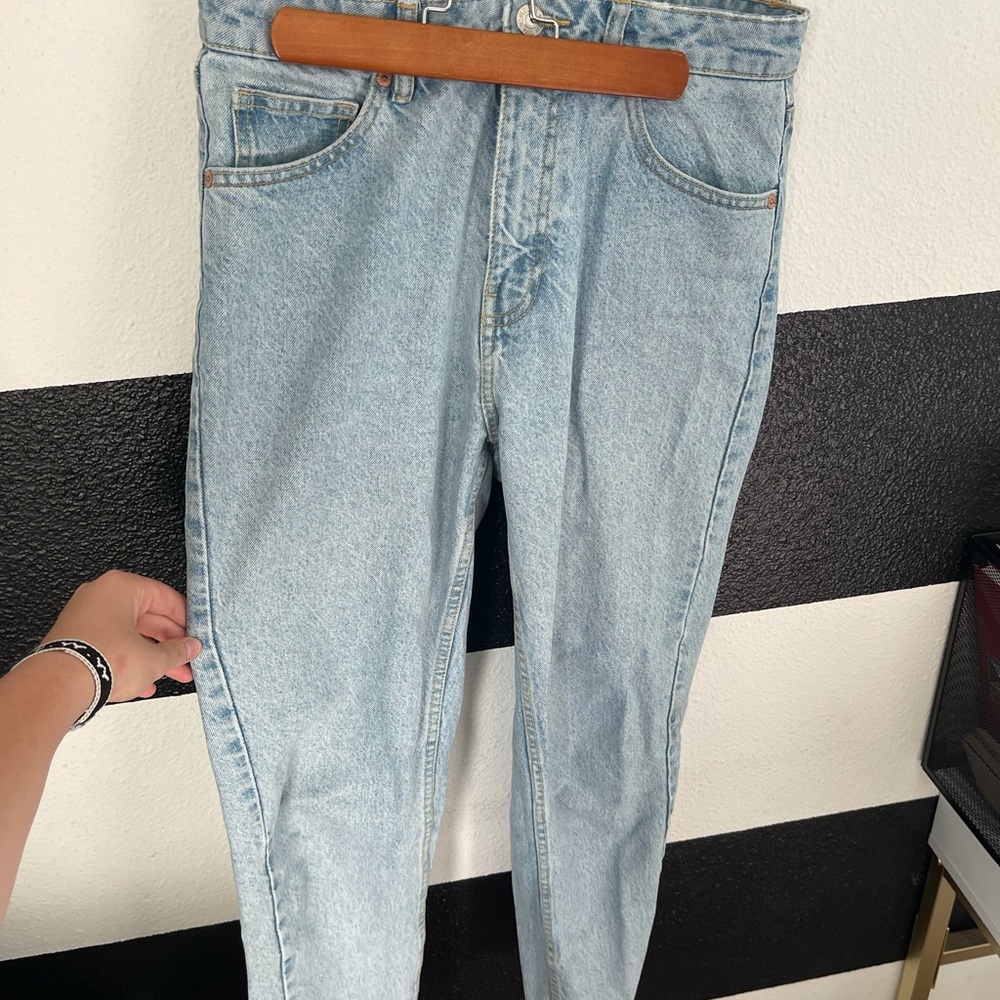 Light blue ZARA mom jeans
